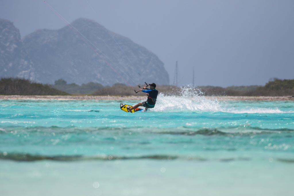windsurfing https://onedreamtours.com/